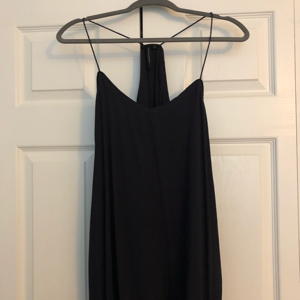 Flowy navy tank